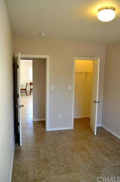 ceramic tile throughout