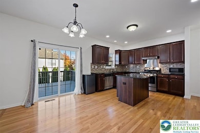 17 Stonecreek Ct, Easton, PA 18045 - photo 7