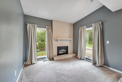 1198-chartwell-carriage-way-n-east-lansi