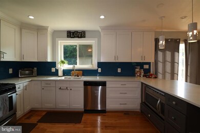 316 Bryants Nursery Rd, Silver Spring, MD 20905 - photo 2