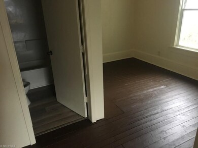 905 High Ave NW unit 2, Canton, OH 44703 - photo 2