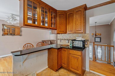 19 Oakland Ave, Schenectady, NY 12302 - photo 7