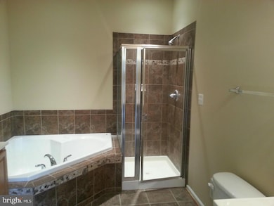 16764 Blackjack Oak Ln unit 44, Woodbridge, VA 22191 - photo 3