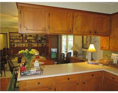 309 Holiday Cir, Pineville, LA 71360 - photo 4