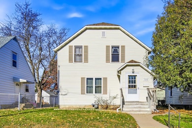 1009 9th ave sw_002-1.jpg