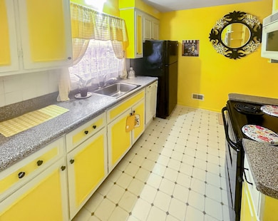 2250 Mershon St, Saginaw, MI 48602 - photo 6