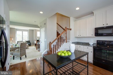 8300 Scotland Loop, Manassas, VA 20109 - photo 5