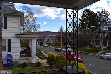 409 Walnut St, West Reading, PA 19611 - photo 3