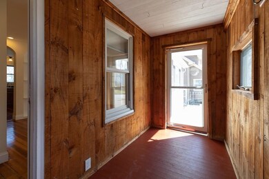 22 Gordon St, Worcester, MA 01604 - photo 3