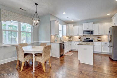 7210 Gregory Thorpe Ln-large-007-006-P64