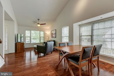 13202 Ben Nevis Ct, Herndon, VA 20171 - photo 6