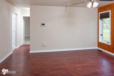 Living Room_DMD_7671-SMALL