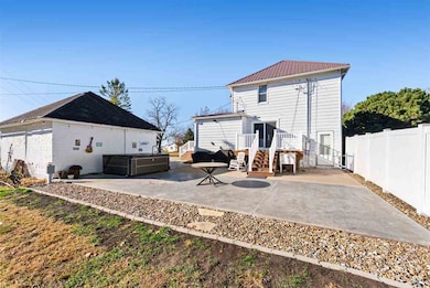 208 S Main St, Olds, IA 52647 - photo 2