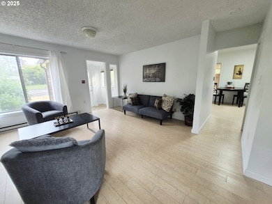 894 E 35th Ave, Eugene, OR 97405 - photo 3