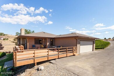 West Deck & Garage