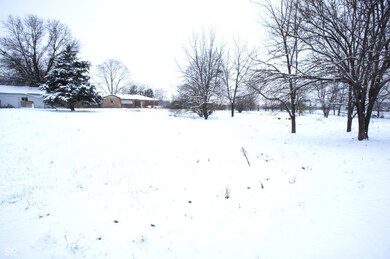 2526 Arnold St, Indianapolis, IN 46241 - photo 4