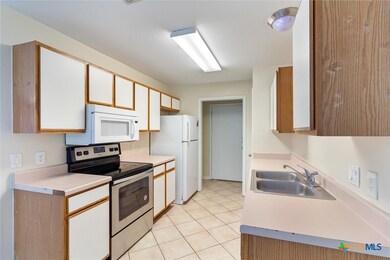 1013 Sagewood Trail unit 1015, San Marcos, TX 78666 - photo 4