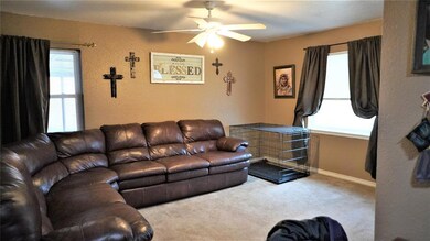 1304 Phillips St, Cleburne, TX 76033 - photo 6