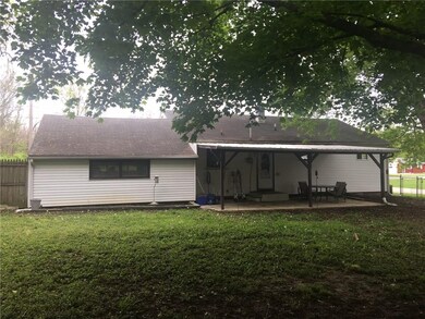 2522 W 38th St, Anderson, IN 46011 - photo 2