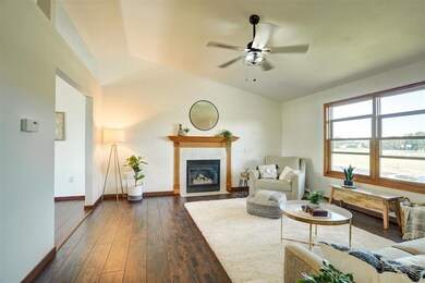 1138 S Perry Pkwy, Oregon, WI 53575 - photo 6