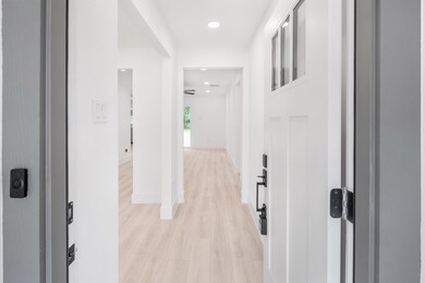 1202 W Donovan St, Houston, TX 77091 - photo 2