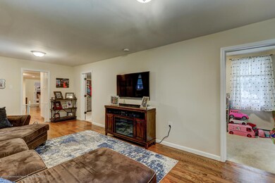 2029 Florence Ave Hazlet NJ-large-005-01