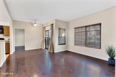 2327 Archwood Ln 234 LIVING (2)