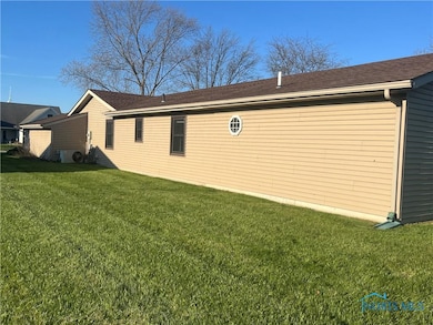 917 Wesley Ave, Bryan, OH 43506 - photo 5