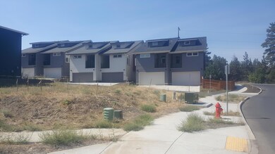 61579 SW Riverwalk Ln, Bend, OR 97702 - photo 6