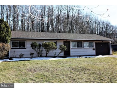 16 Hawthorne Rd, Kendall Park, NJ 08824 - photo 2