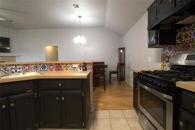 1414 SW 24th St, Moore, OK 73170 - photo 5