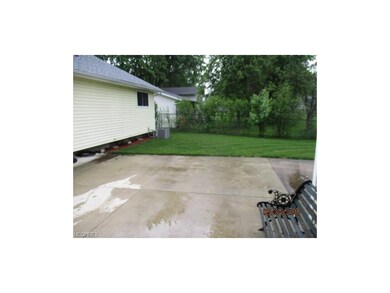 662 Sunset Ave, Sheffield Lake, OH 44054 - photo 6
