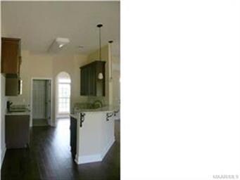 Another view of fantastic kitchen.