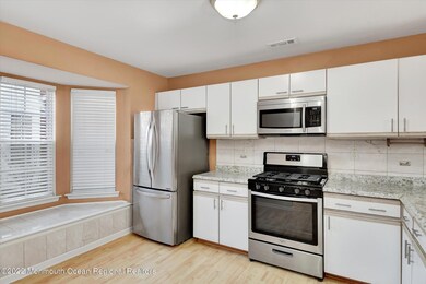 151 Lexington Ct, Holmdel, NJ 07733 - photo 6