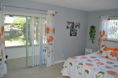 347 Windsor O, West Palm Beach, FL 33417 - photo 5