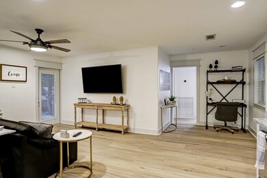 220 W 34th St, Houston, TX 77018 - photo 5