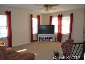 429 Columbia Ave, Tipton, IN 46072 - photo 2