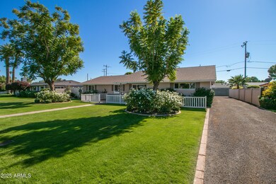 2017 W Edgemont Ave, Phoenix, AZ 85009 - photo 2