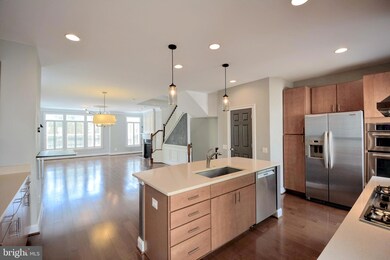 9510 Canonbury Square, Fairfax, VA 22031 - photo 6