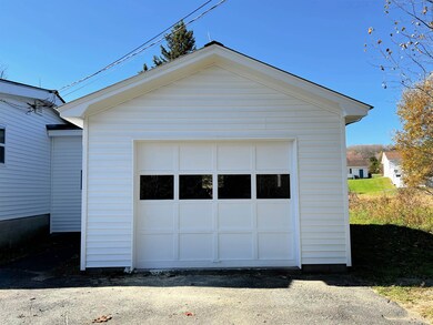 219 Mountain View Ave, Lyndonville, VT 05851 - photo 4