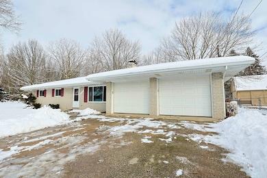 3091 E Navaho Trail, Hemlock, MI 48626 - photo 2