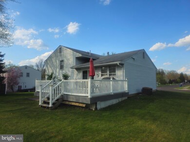 390 Carpenter Ln, Hatfield, PA 19440 - photo 5