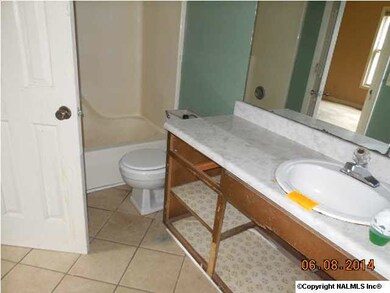 UNIT A FULL BATH