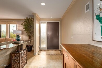 FOYER/ENTRANCE