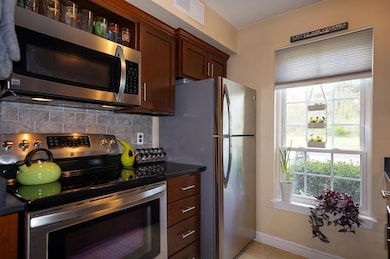 1006 Windsor Dr unit 1006, Framingham, MA 01701 - photo 4