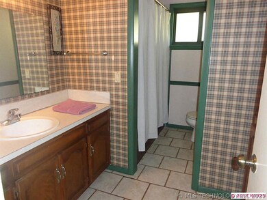 301 S 4th St, Broken Arrow, OK 74012 - photo 6