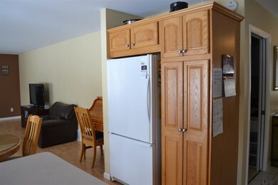 6950 Suzanne Ct, Schenectady, NY 12303 - photo 5