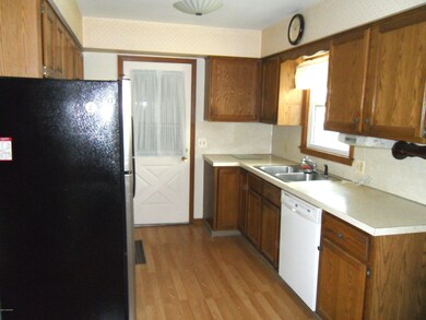 Plenty of Cabinet & Counter Space