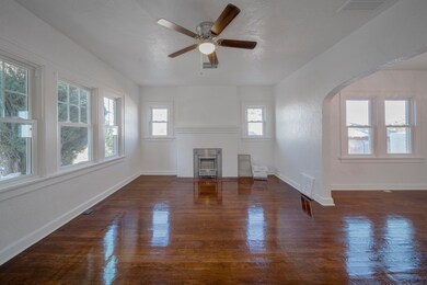 2708 Gold Ave, El Paso, TX 79930 - photo 3