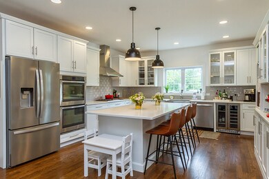 678 Hart Rd, Batavia, IL 60510 - photo 2